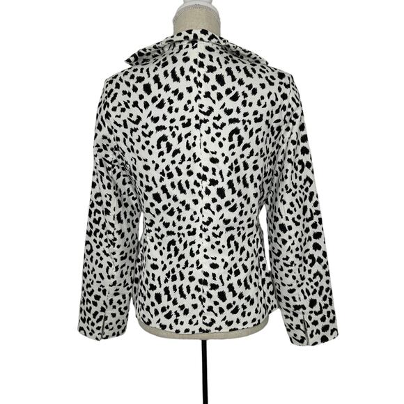 Neiman Marcus white leopard print jacket - Picture 2 of 11